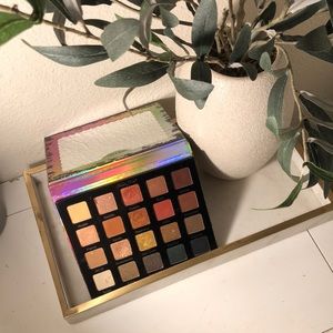 VIOLET VOSS PRO eyeshadow palette
